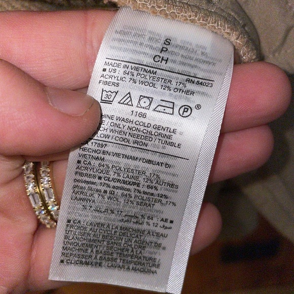 Old navy tan cream colored flannel size small wool polyester warm fall shacket - Picture 5 of 5